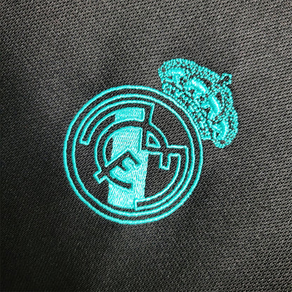 Real Madrid Maillot Extérieur Manches Longues 2017/18 – vue 4