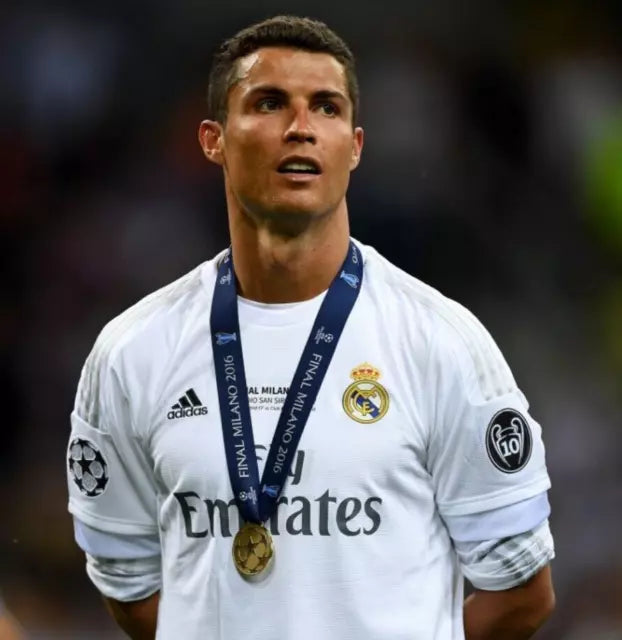 Maillot Cristiano Ronaldo CR7 Real Madrid Domicile 2016 – vue 3
