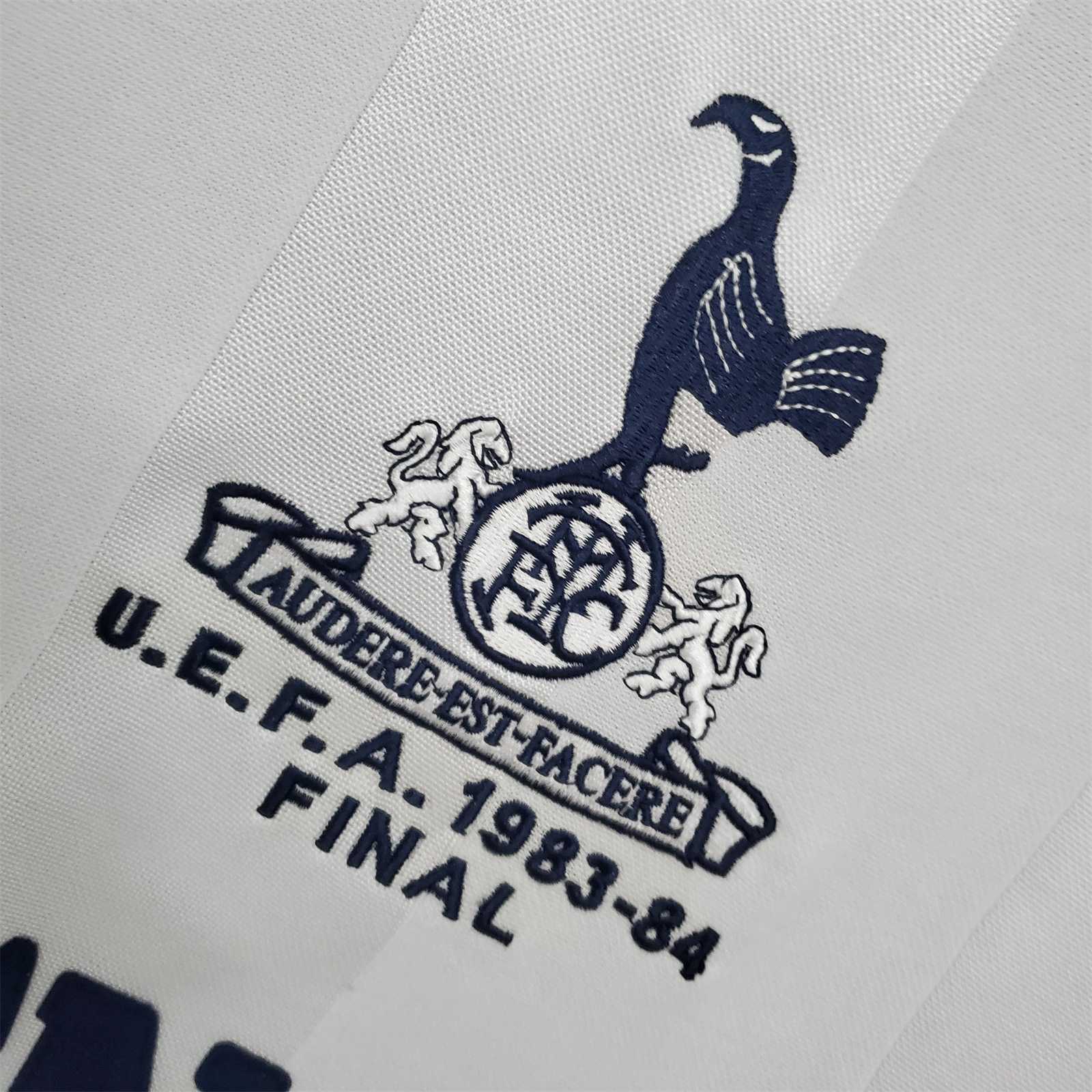 Tottenham Maillot Domicile Final UEFA 1983/84 – vue 3
