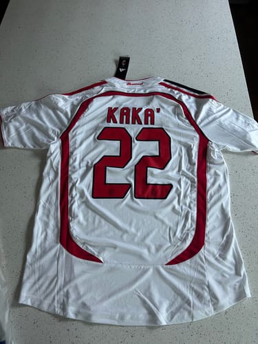 files/review-06-kaka-milan.jpg